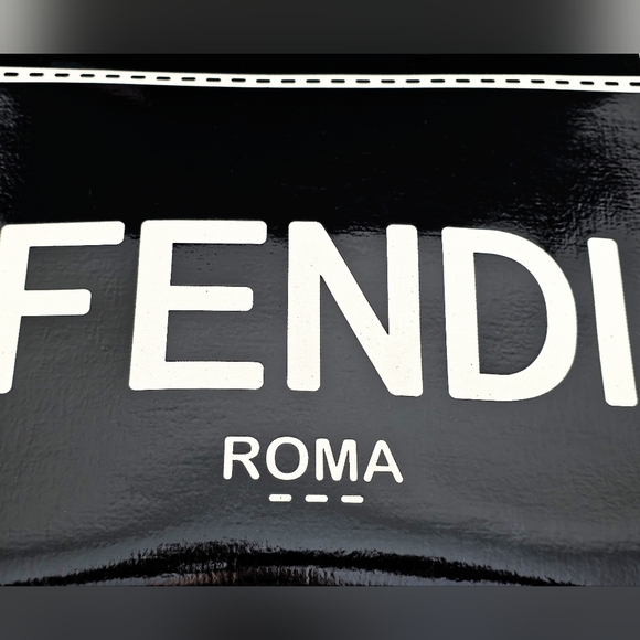 ✨️Authentic Fendi Medium Sunshine shopper Tote patent with canvas - Picture 7 of 15